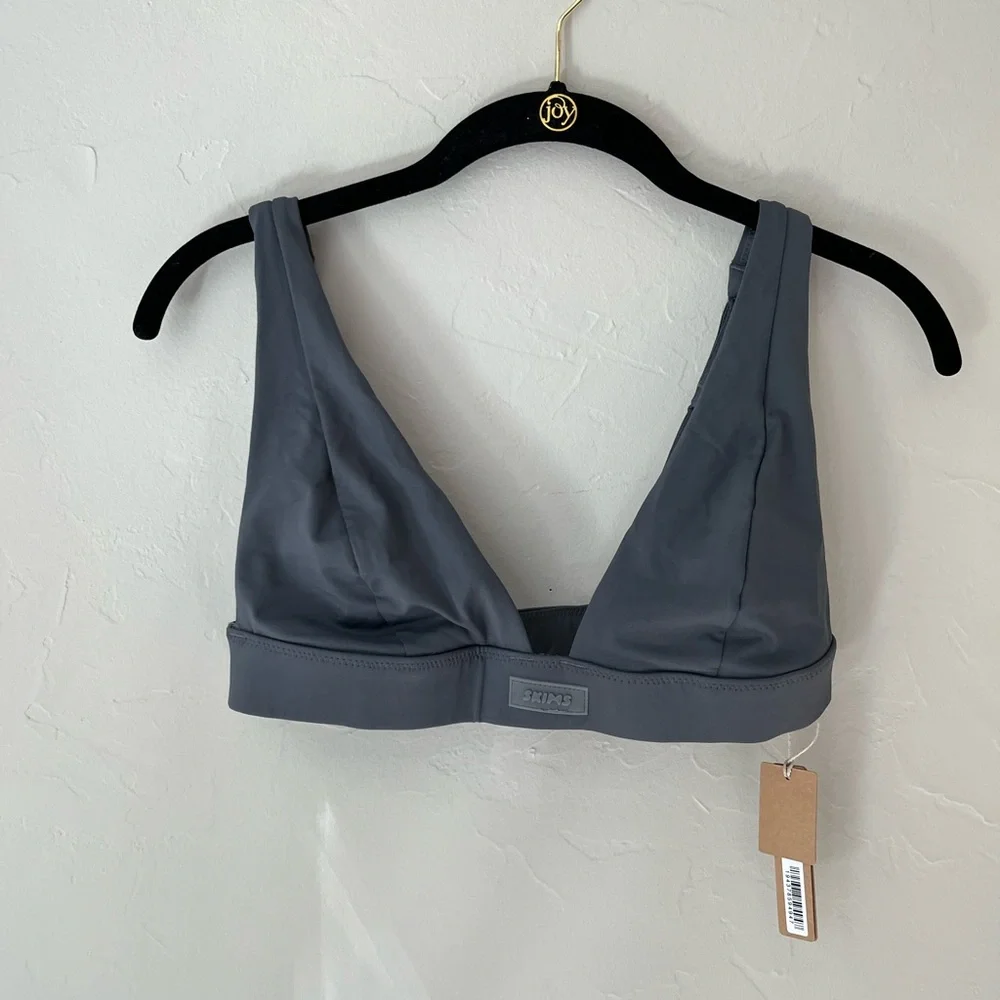 🩶SKIMS SWIM PLUNGE BIKINI TOP GUNMETAL M